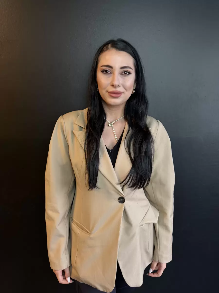 Elif Ö.