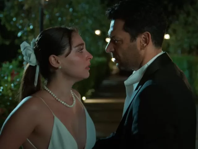 Dizi Tutkunlarına Müjde: Sahne Sizin!