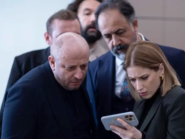 Televizyon Ekranları Yıldızlarla Doluyor: Sekizinci Aile Geliyor!